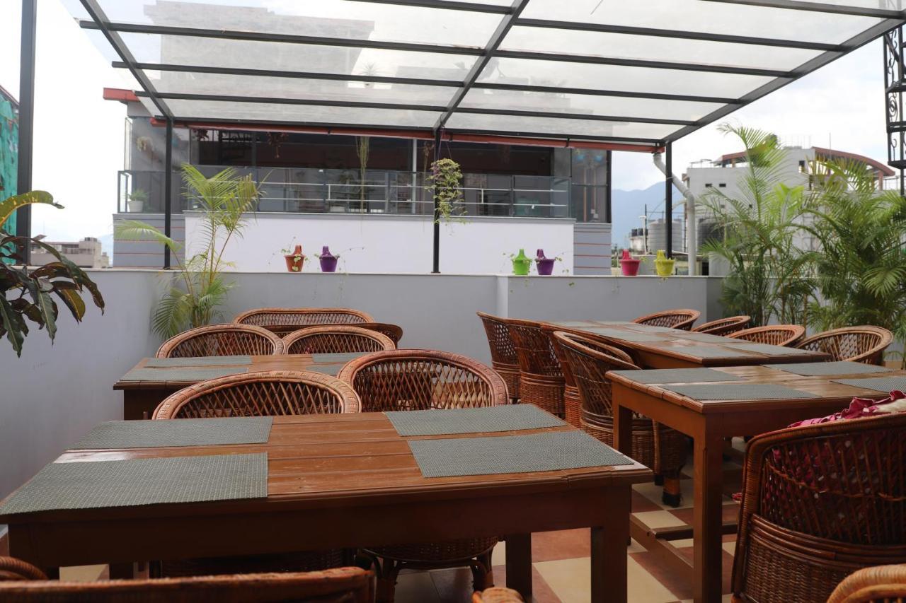 Hotel Pipal Tree Kathmandu Exteriör bild
